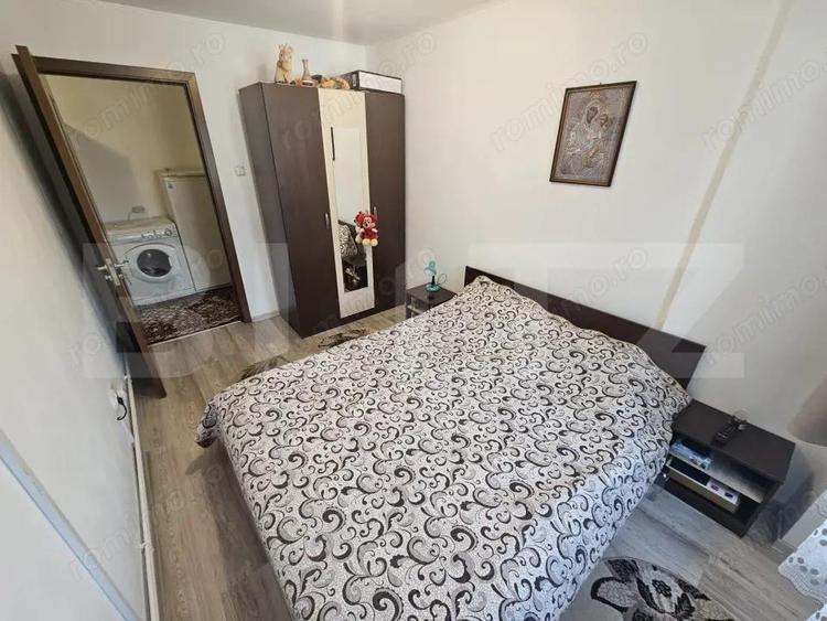 Apartament cu 4 camere semidecomandat în Central