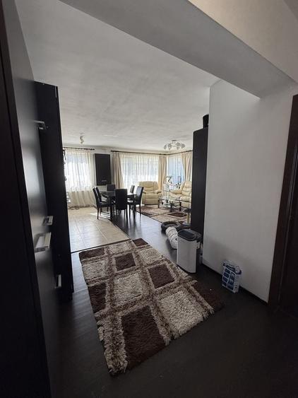 Apartament cu 2 camere decomandat în Florești