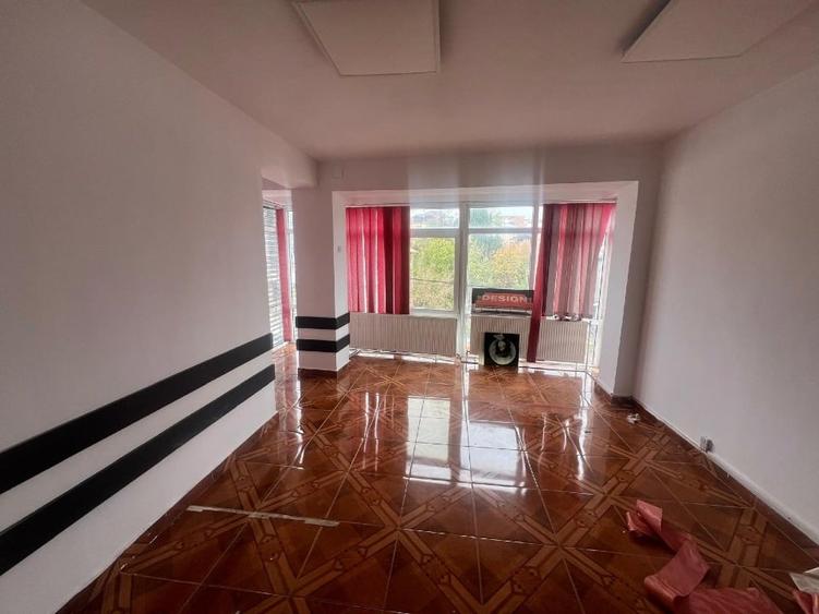 Spațiu comercial, de 300 mp, în 1 Mai