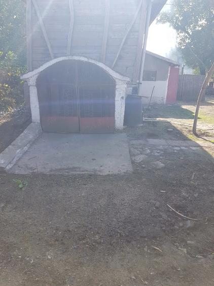 Casă cu 6 camere cu Teren 2800 Mp în Afumați