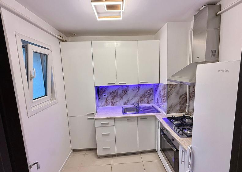 Apartament cu 2 camere decomandat în Pipera