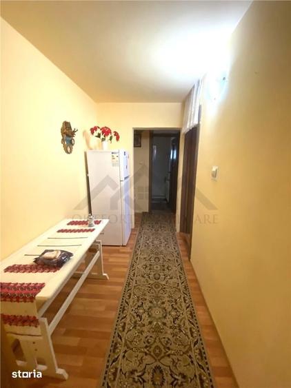 Apartament cu 3 camere decomandat în Soarelui
