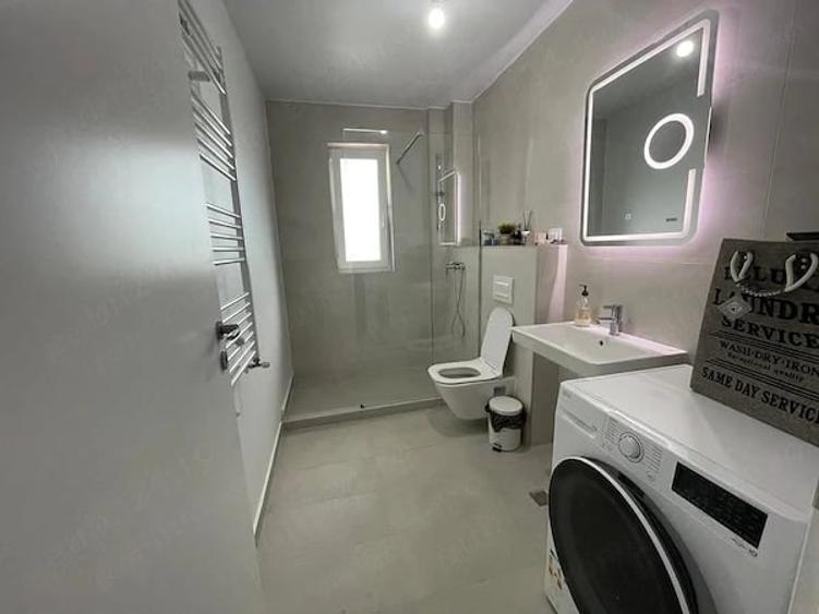 Apartament cu 2 camere decomandat în Noua