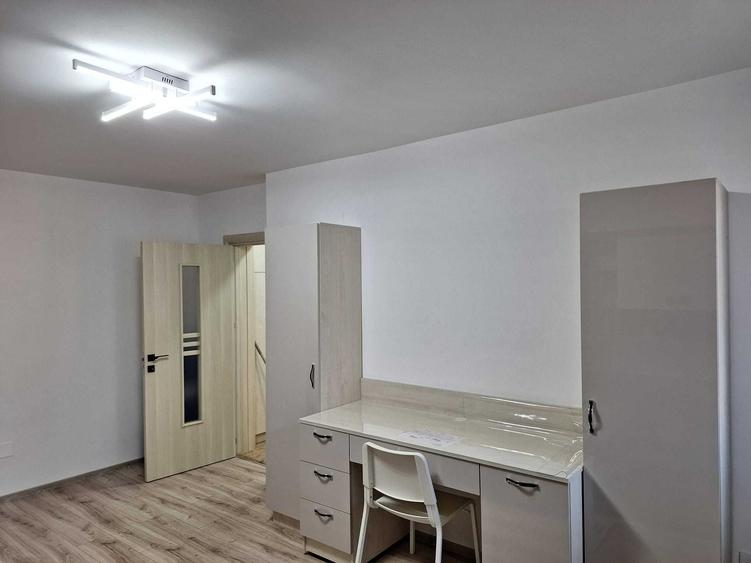 Garsonieră decomandată în Sud
