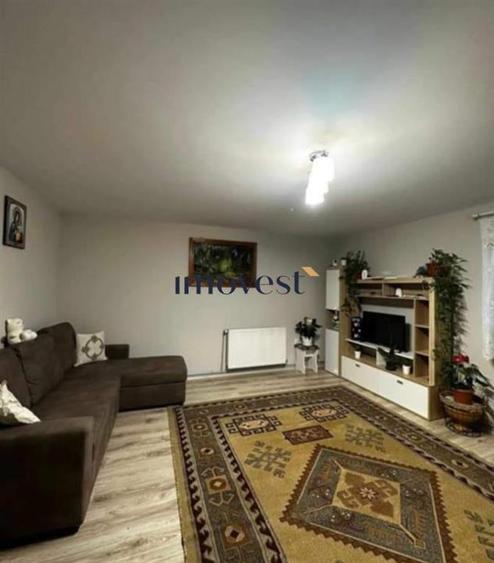 Apartament cu 3 camere semidecomandat în Aurel Vlaicu
