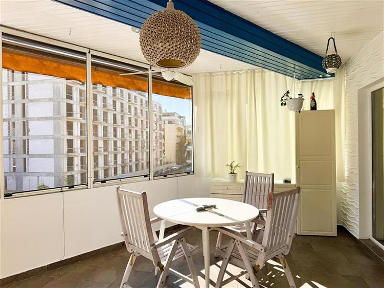 Apartament cu 4 camere decomandat, mobilat în Herăstrău