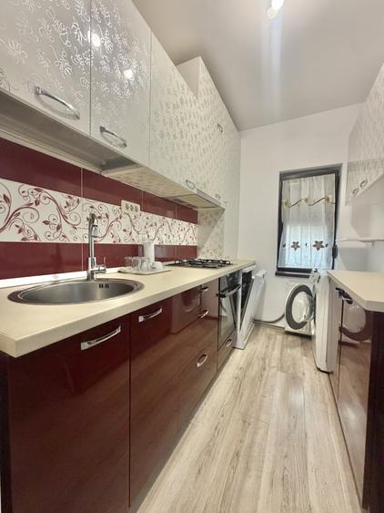 Apartament cu 3 camere decomandat, mobilat în Giroc