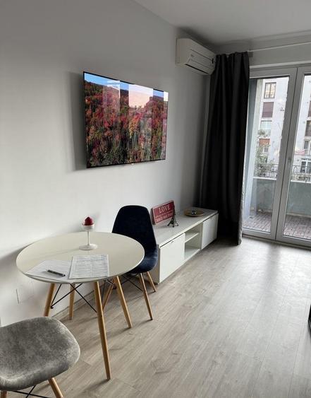 Apartament cu 2 camere semidecomandat în Magheru