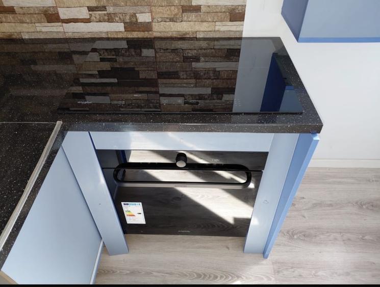 Apartament cu 2 camere nedecomandat, mobilat în Tomis Nord