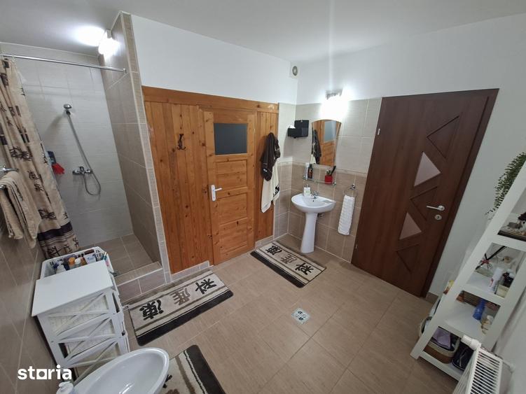Casă cu 5 camere cu Teren 704 Mp în Titulescu