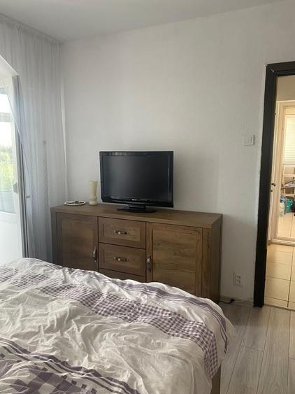 Apartament cu 3 camere decomandat în Giurgiului