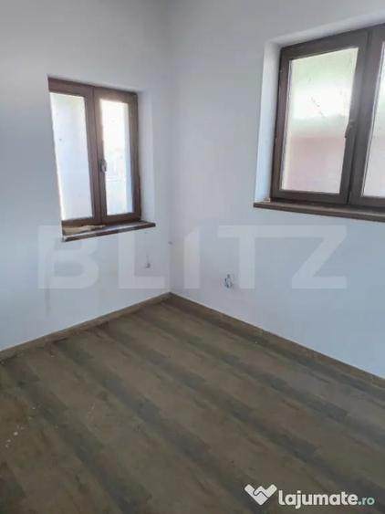Casă cu 5 camere cu Teren 521 Mp în Central
