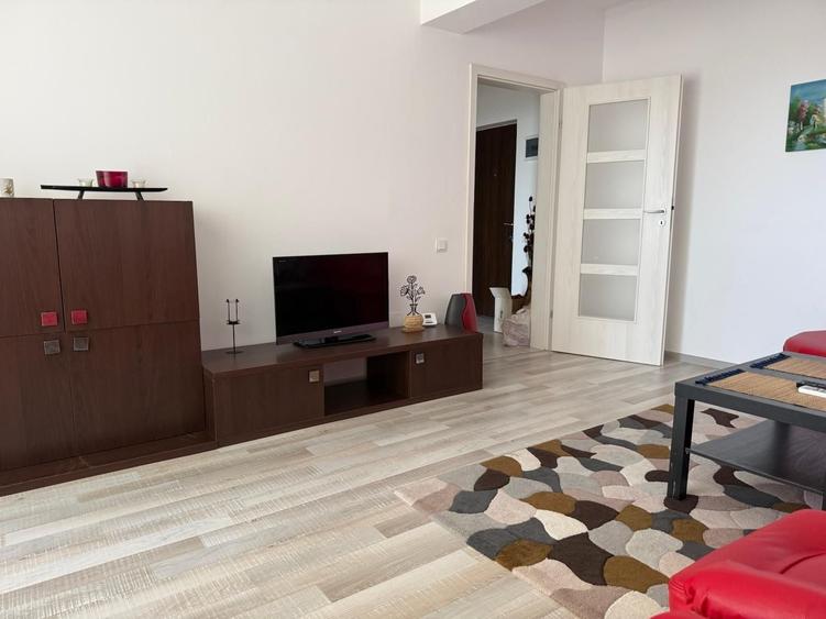 Apartament cu 2 camere decomandat în Berceni