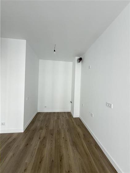 Apartament cu 2 camere decomandat în Baza 3