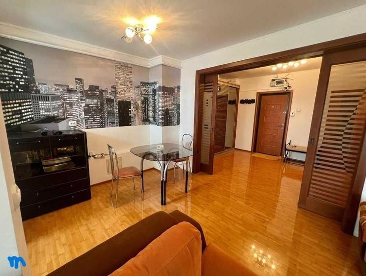 Apartament cu 3 camere decomandat, mobilat în Ultracentral