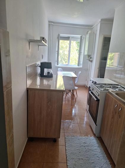 Apartament cu 2 camere semidecomandat în Exterior Vest