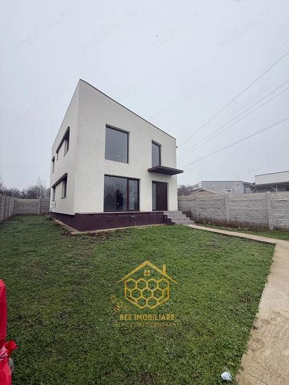 Casă cu Teren 300 Mp în Șimnicu de Jos