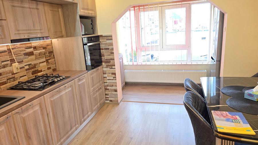 Apartament cu 2 camere decomandat în Zamfirescu