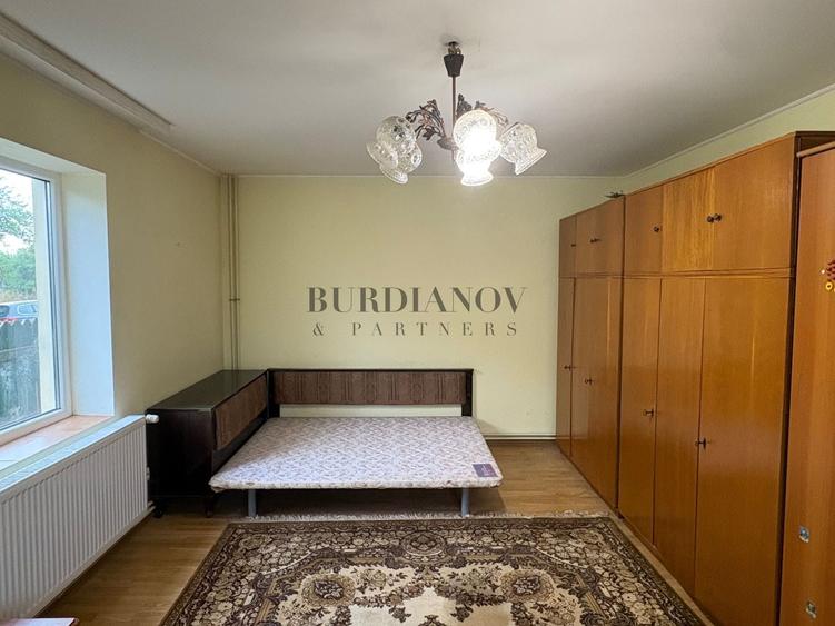 Casă individuală cu 6 camere cu Canalizare în Nicolae Bălcescu