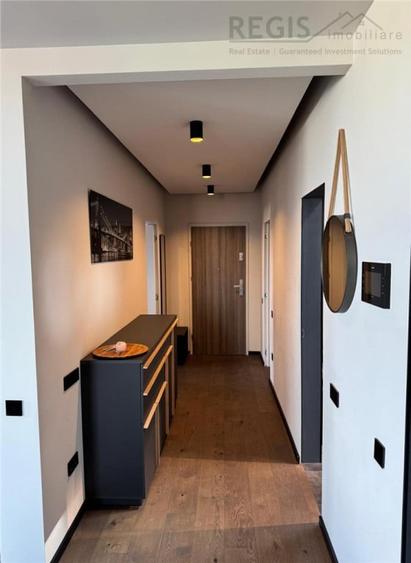 Apartament cu 2 camere semidecomandat în Tractorul