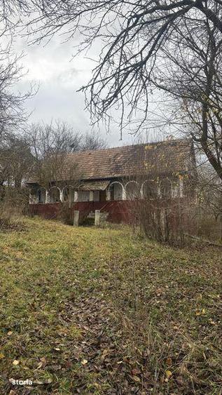 Casă cu 2 camere cu Teren 40 Mp în Cornești