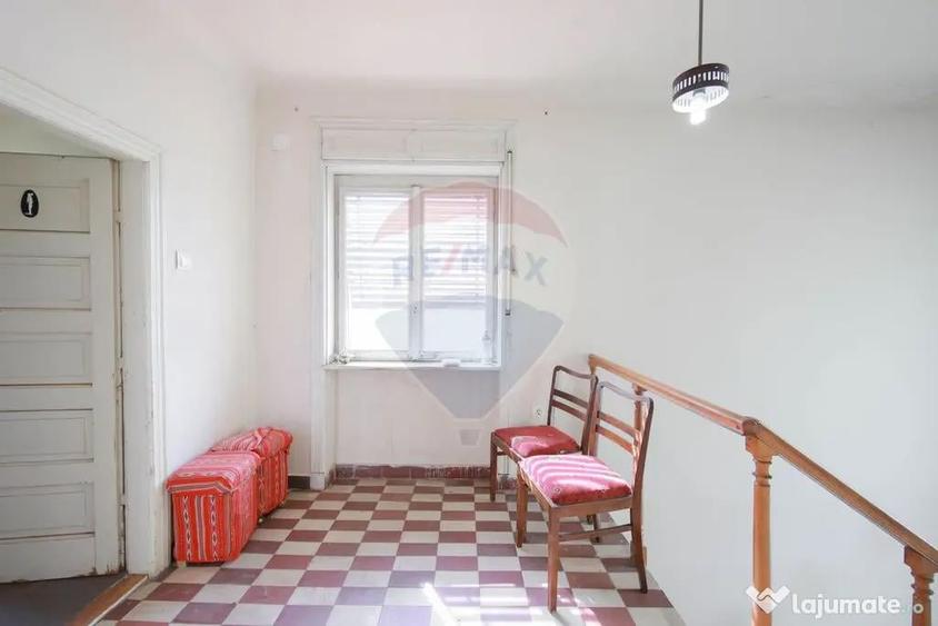 Casă cu 3 camere cu Teren 562 Mp în Central