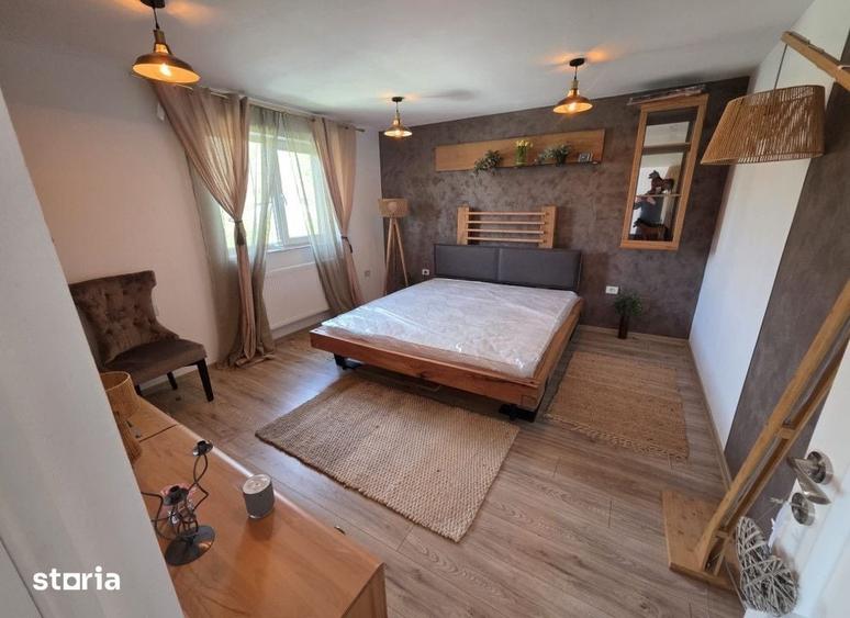 Casă cu 5 camere cu Teren 700 Mp în Valea Lupului