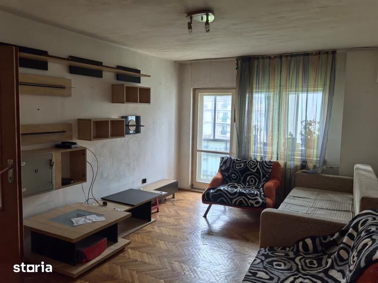 Apartament cu 3 camere decomandat în Centrul Civic