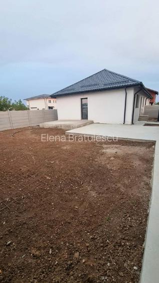 Casă cu Teren 250 Mp în Clinceni