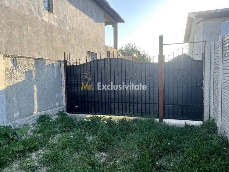 Casă cu 7 camere cu Teren 450 Mp în Glina