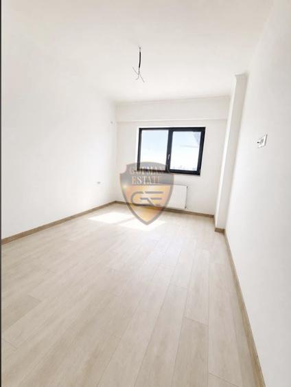 Apartament cu 3 camere decomandat în Energia