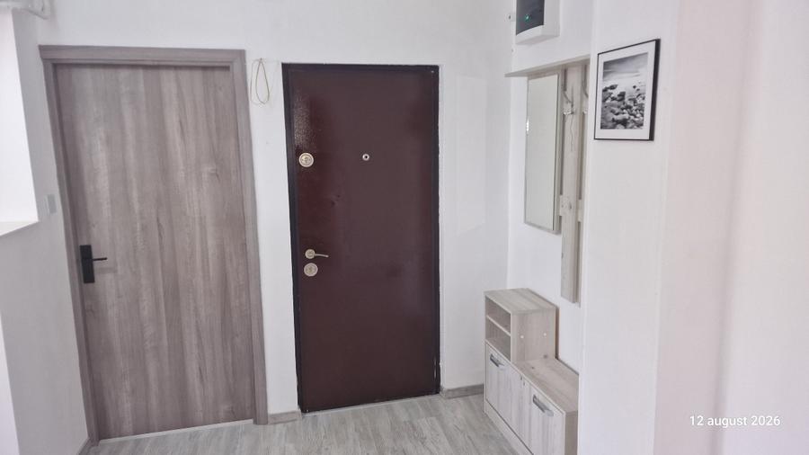 Apartament cu 2 camere decomandat în Rovine