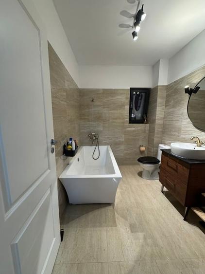 Duplex cu 4 camere cu Canalizare în Vest