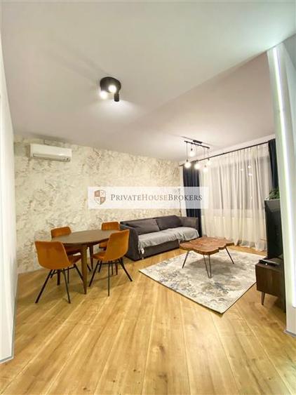 Apartament cu 2 camere semidecomandat, mobilat în Pipera