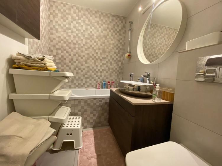 Apartament cu 2 camere decomandat, mobilat în Vatra Luminoasă