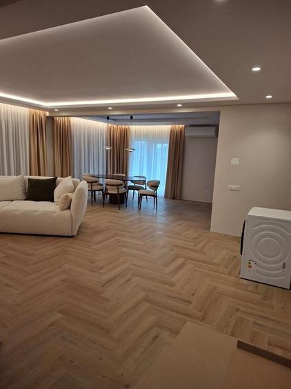 Casă cu 3 camere în Sântandrei