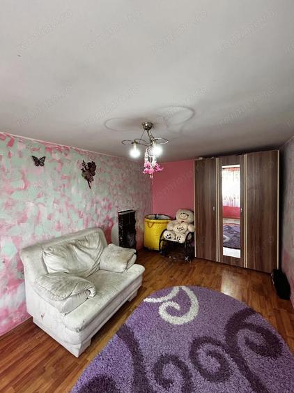 Casă cu 4 camere cu Teren 1440 Mp în Cermei