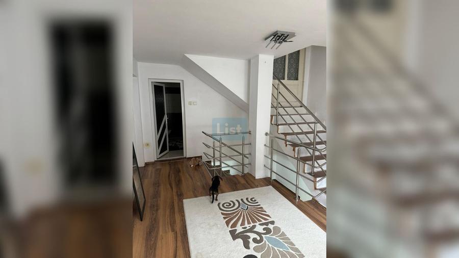 Casă cu 5 camere cu Teren 483 Mp în Unirea