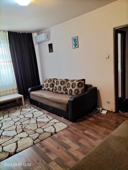 Garsonieră decomandată în Vitan