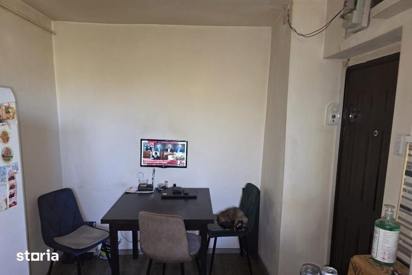 Apartament cu 2 camere decomandat, mobilat în Rovine