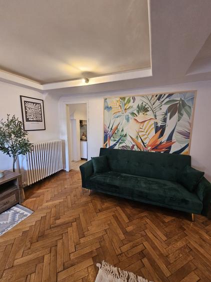 Apartament cu 3 camere semidecomandat în Ultracentral