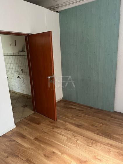 Apartament cu 4 camere semidecomandat în Calea Călărașilor