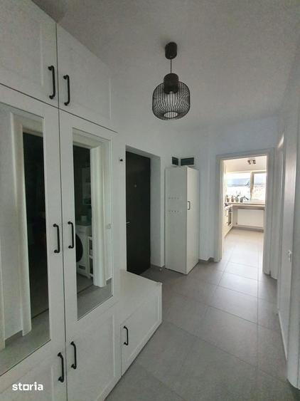 Apartament cu 3 camere în Tractorul