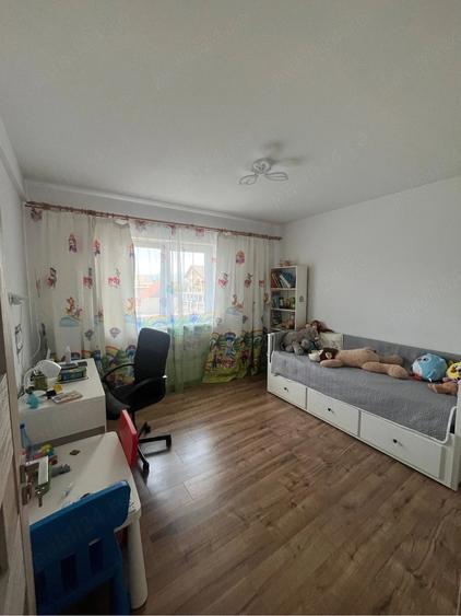 Casă cu 5 camere cu Teren 410 Mp în Sud