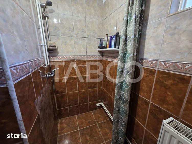 Casă cu 3 camere cu Canalizare în Beclean