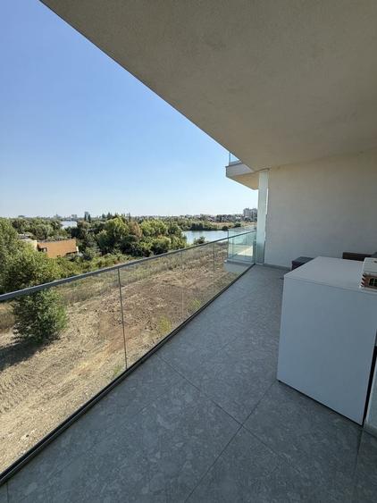 Apartament cu 3 camere decomandat în Băneasa