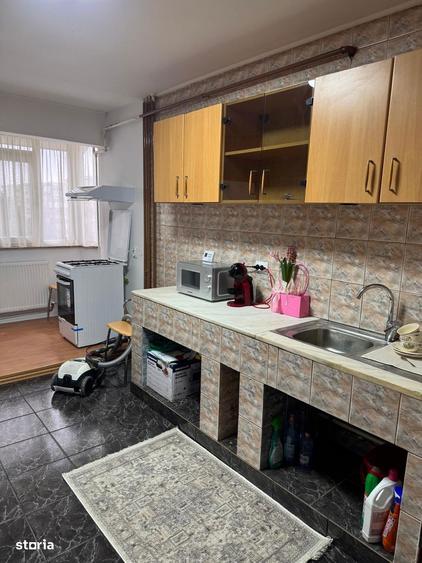 Apartament cu 3 camere decomandat, mobilat în Tudor Vladimirescu