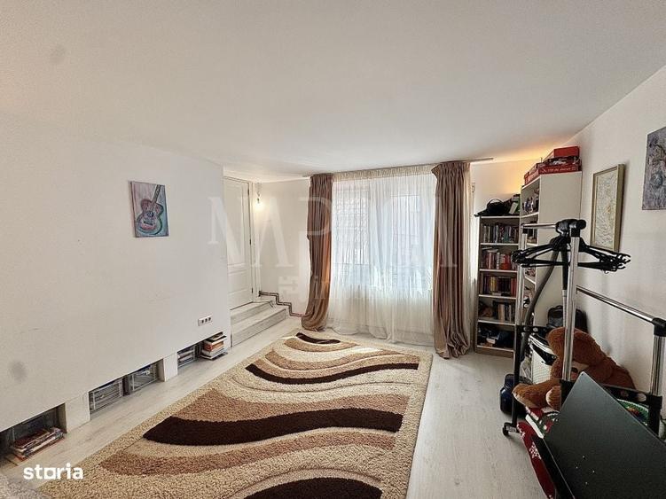 Apartament cu 4 camere în Central — fotografia 3