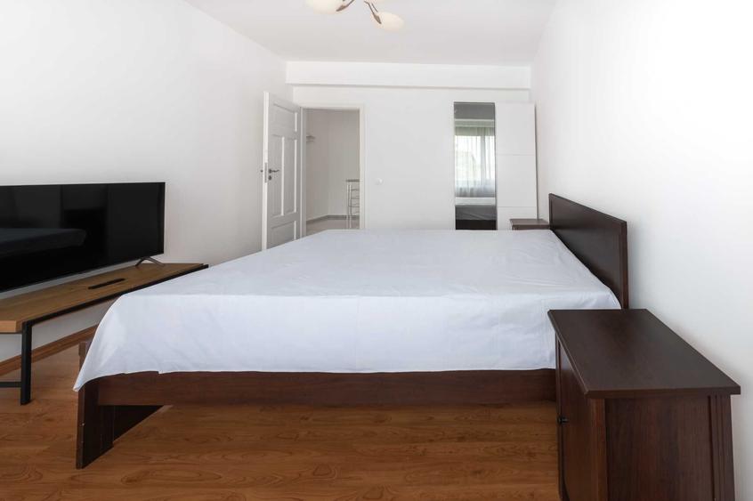 Casă cu 4 camere cu Teren 550 Mp în Lazu