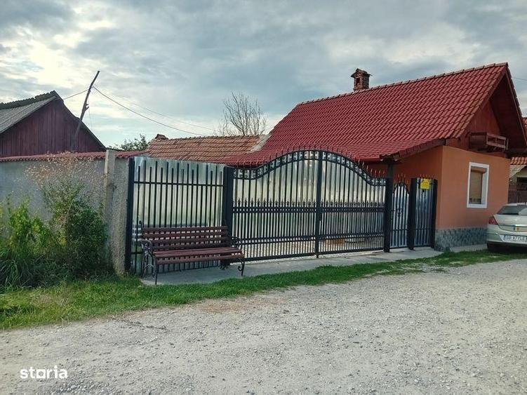 Casă cu 4 camere cu Teren 650 Mp în Porumbacu de Jos